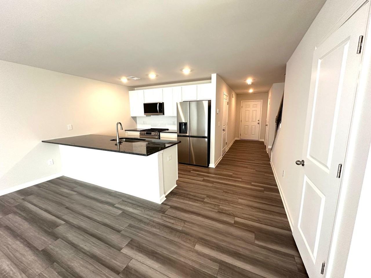 29 Regent St Unit B - Photo 5 of 19