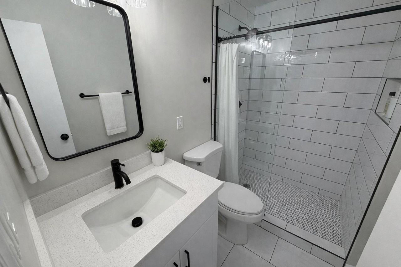 1325 E Don Carlos Ave - Photo 2 of 12