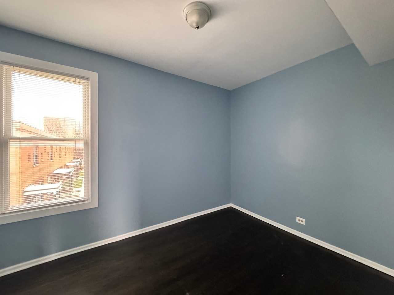 620 N Kedzie Ave #2 - Photo 6 of 12