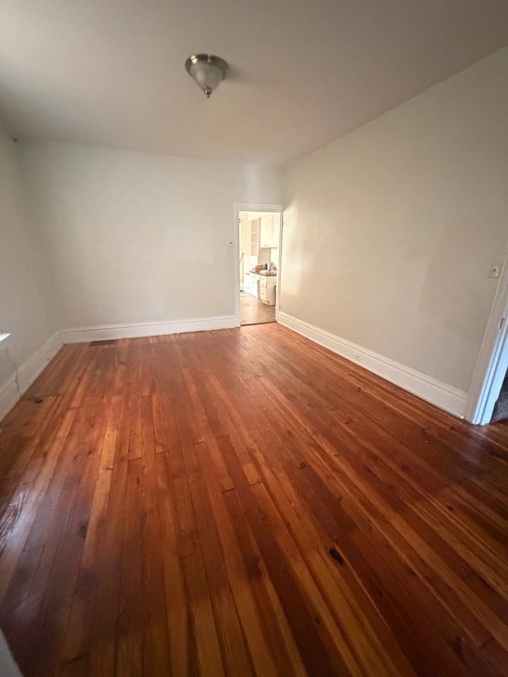 121 Lucknow Rd - Photo 6 of 16
