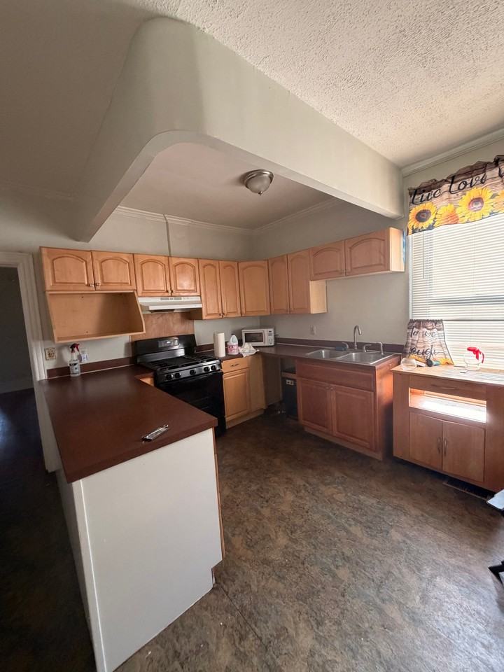 121 Lucknow Rd - Photo 7 of 16