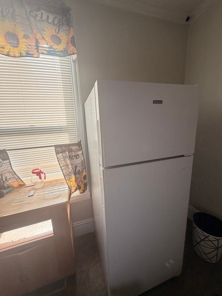 121 Lucknow Rd - Photo 5 of 13