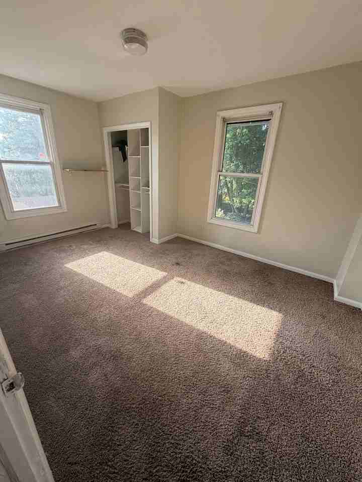 121 Lucknow Rd - Photo 7 of 13