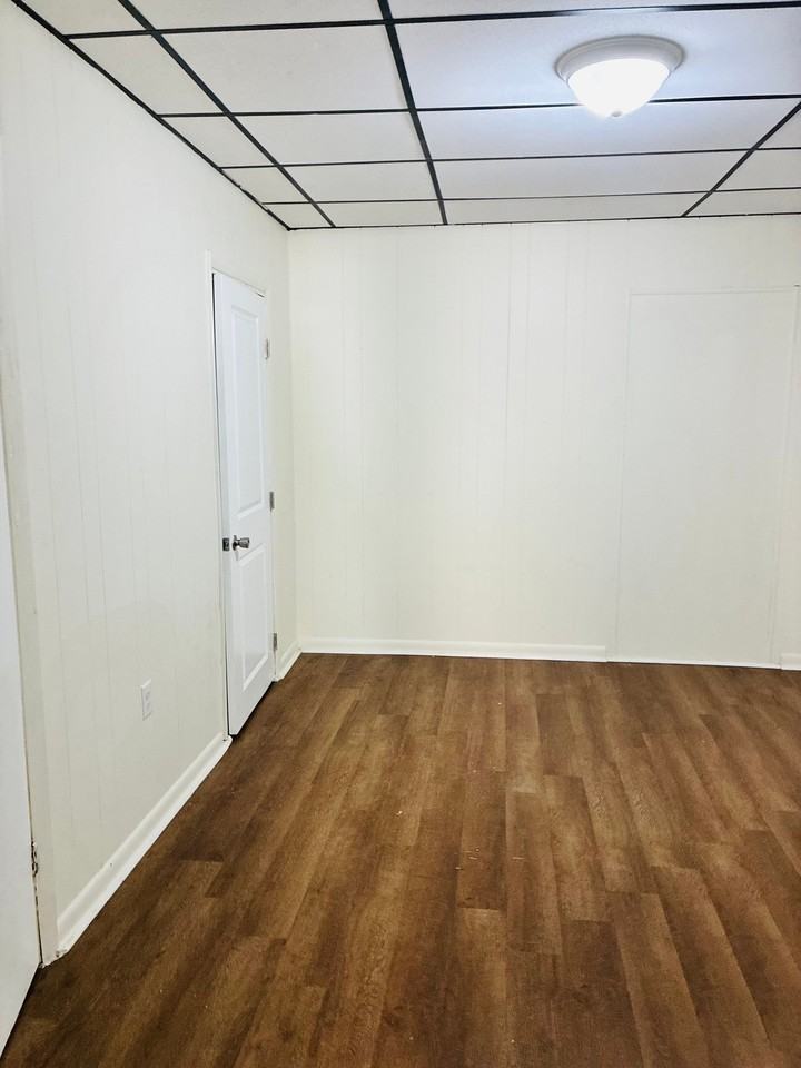 28 E Main St #28F - Photo 6 of 10