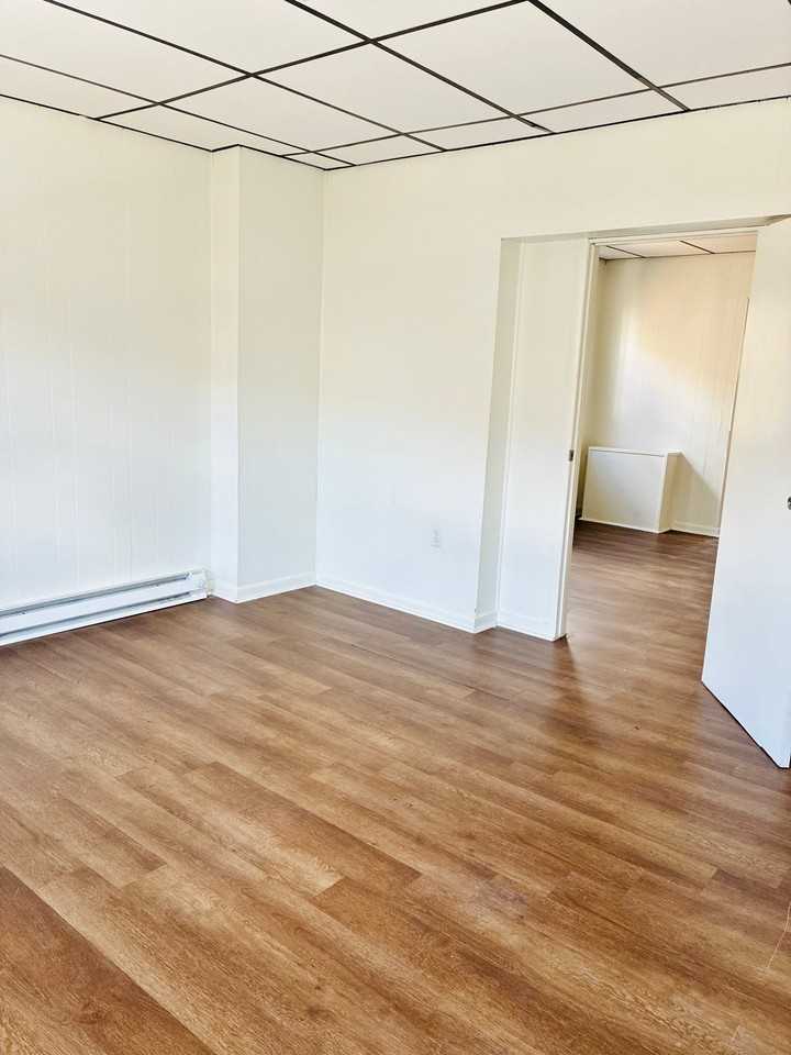 28 E Main St #28F - Photo 7 of 10