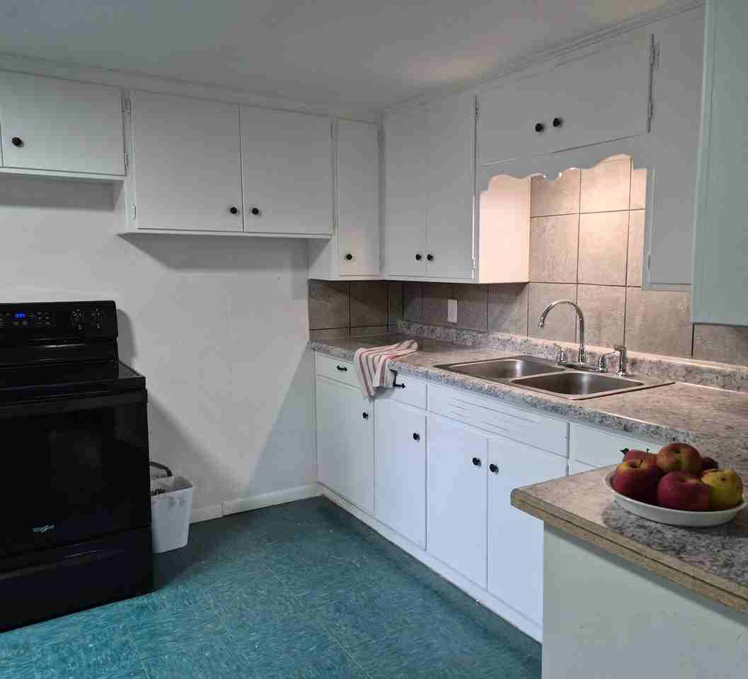 401 Highland Ave - Photo 2 of 8