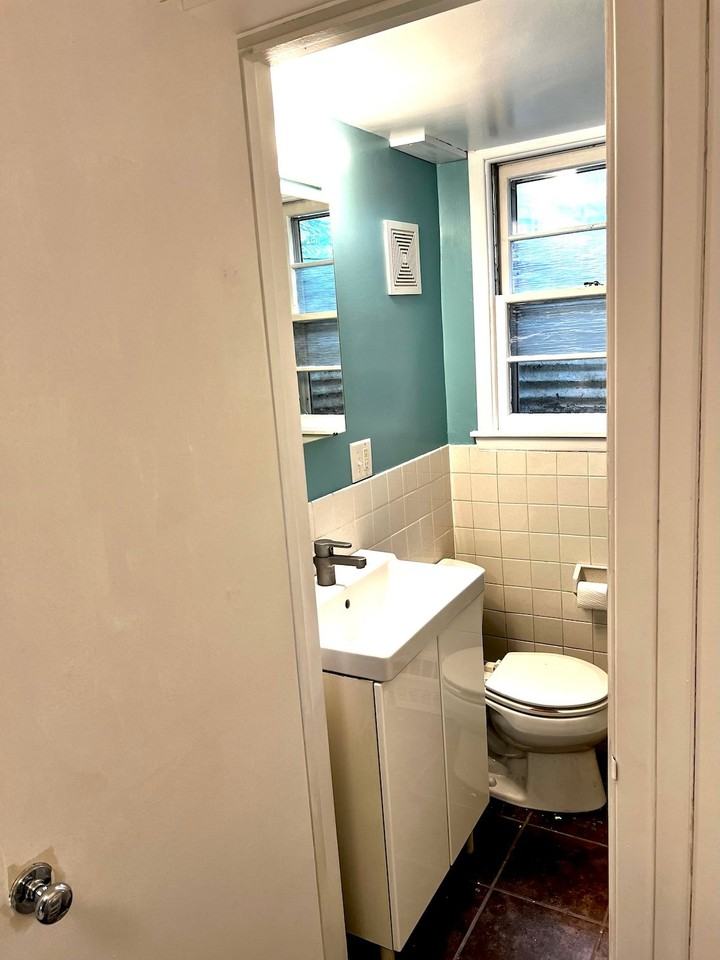 401 Highland Ave - Photo 4 of 8