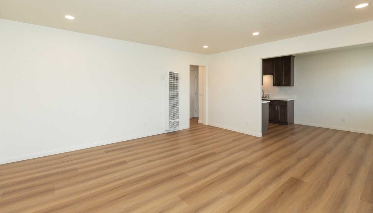 2041 N Ventura Rd #D - Photo 5 of 12