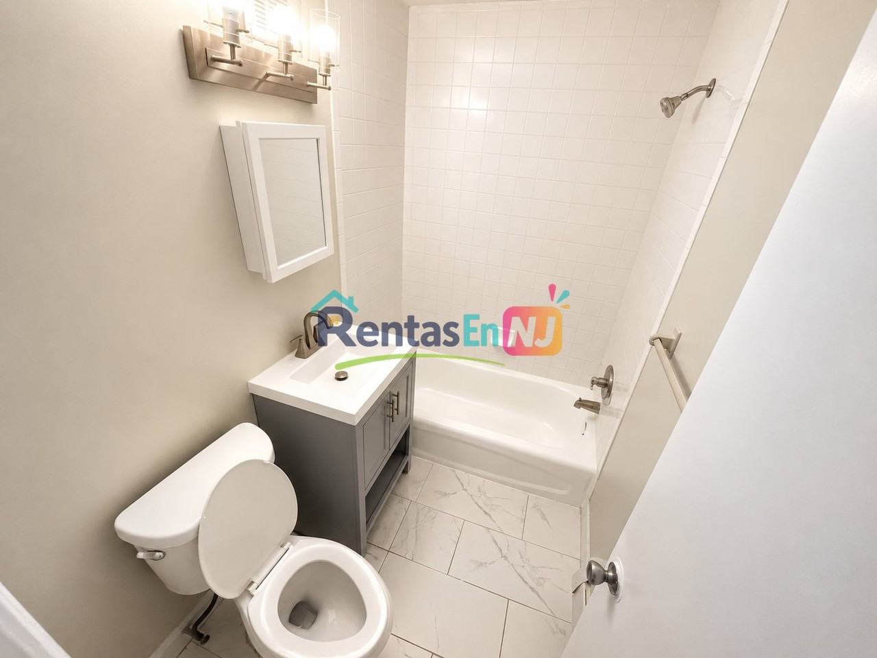809 Summer Ave #2 - Photo 5 of 6