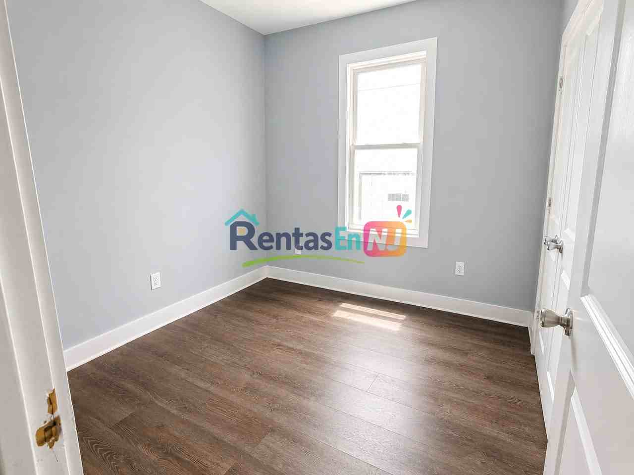 61 16th Ave #3 - Photo 2 of 4