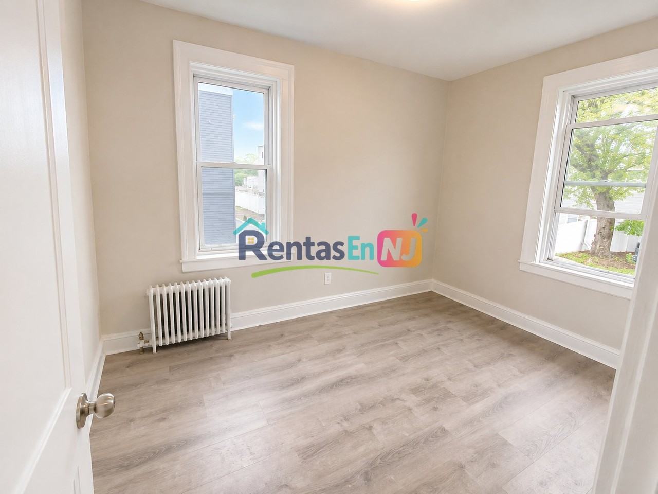 731 S 13th St #2L - Photo 2 of 6