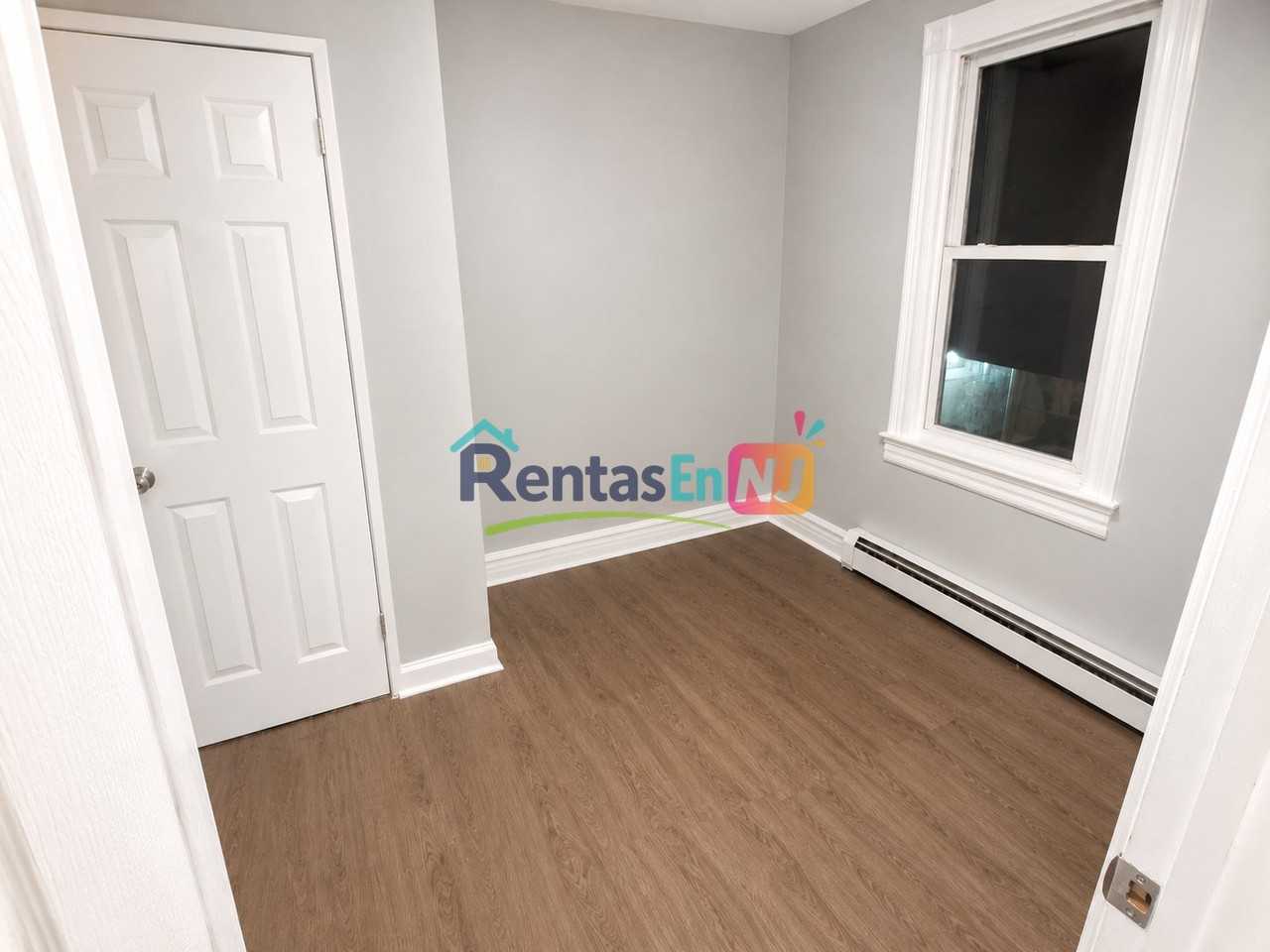 65 Hudson St #1 - Photo 5 of 5
