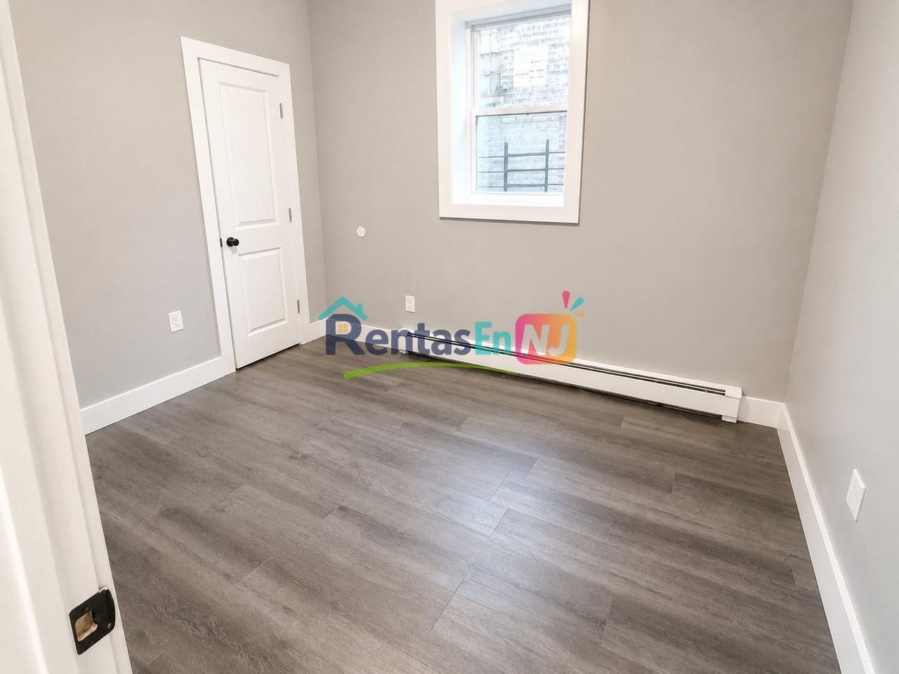 808 Clinton Ave #G - Photo 4 of 6