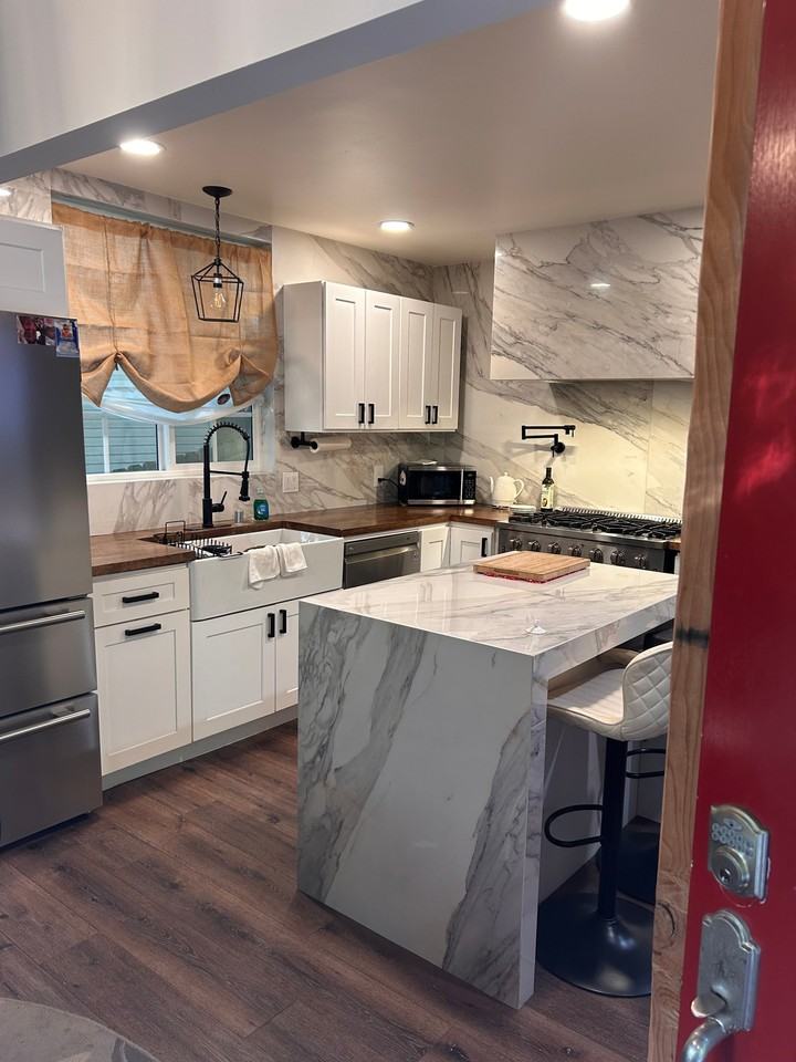 785 Lords Ln - Photo 3 of 19