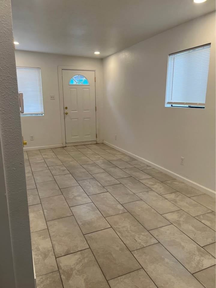 1111 Radford St #B - Photo 4 of 5