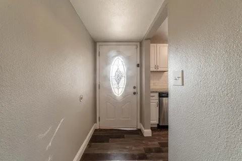 1214 Bennett Way - Photo 4 of 16