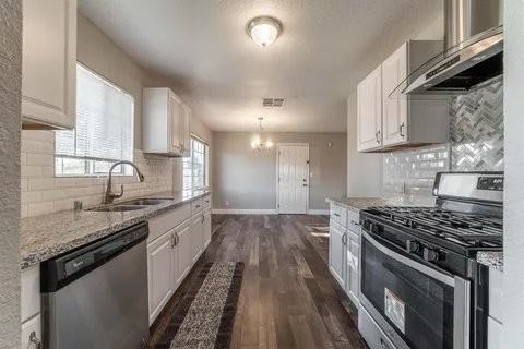1214 Bennett Way - Photo 5 of 16