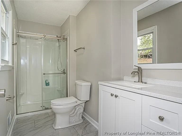 5219 Remington Rd - Photo 3 of 16