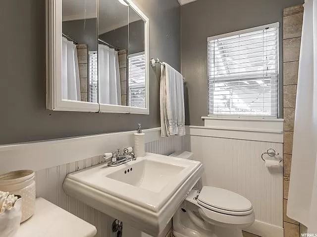 2642 S Filmore St - Photo 6 of 15