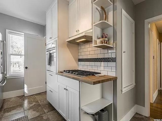 2642 S Filmore St - Photo 7 of 15