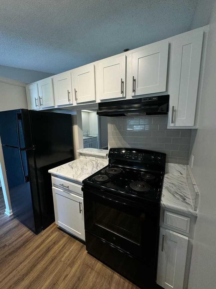 1278 Montecello Dr #B - Photo 7 of 15