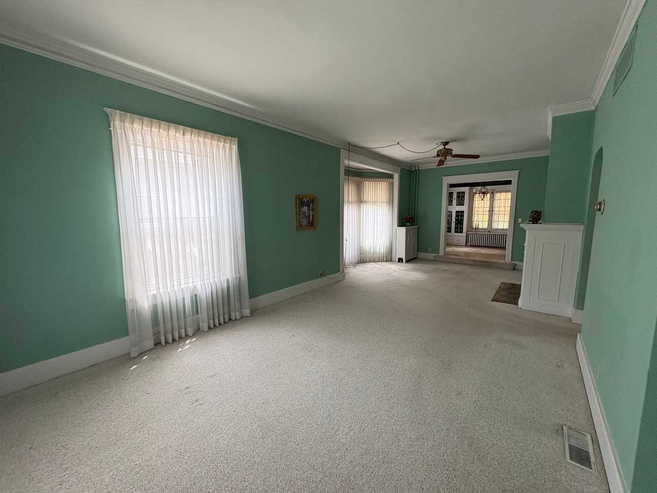 1210 N Vermilion St #1 - Photo 4 of 11