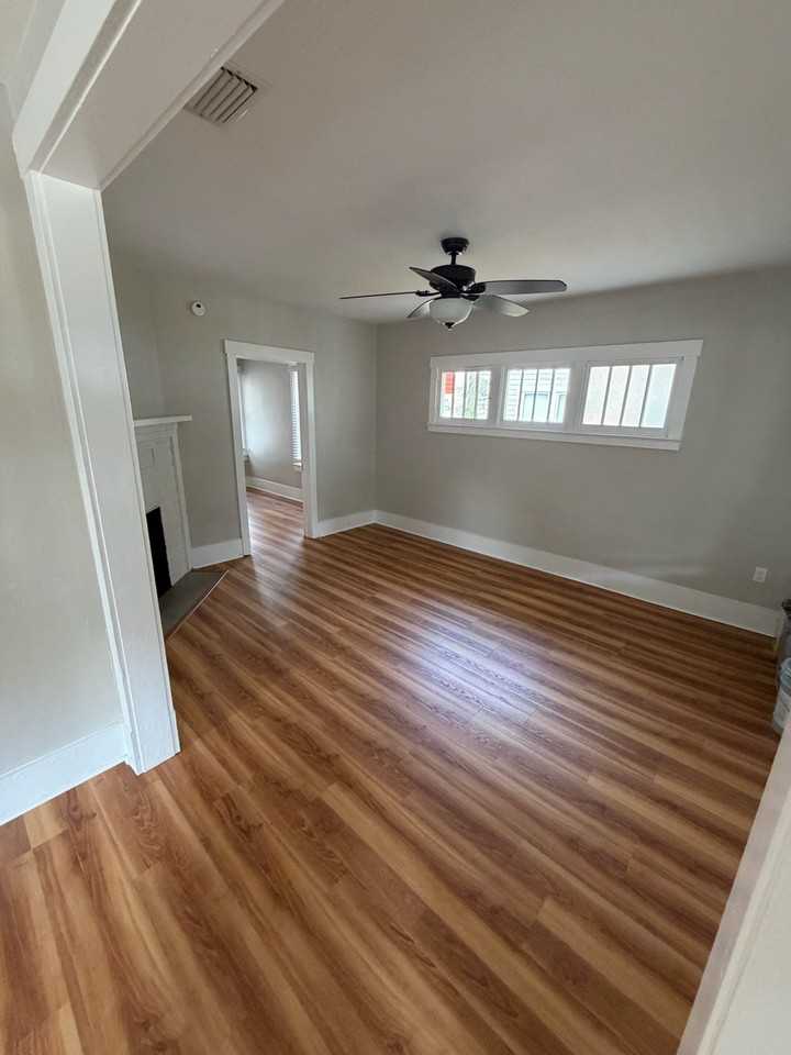 441 W Church St - Photo 3 of 16