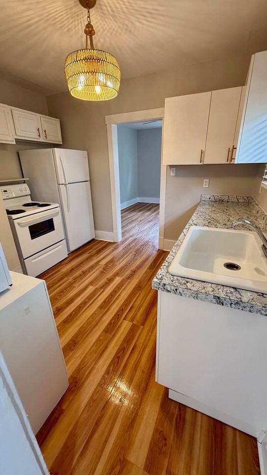 441 W Church St - Photo 4 of 16