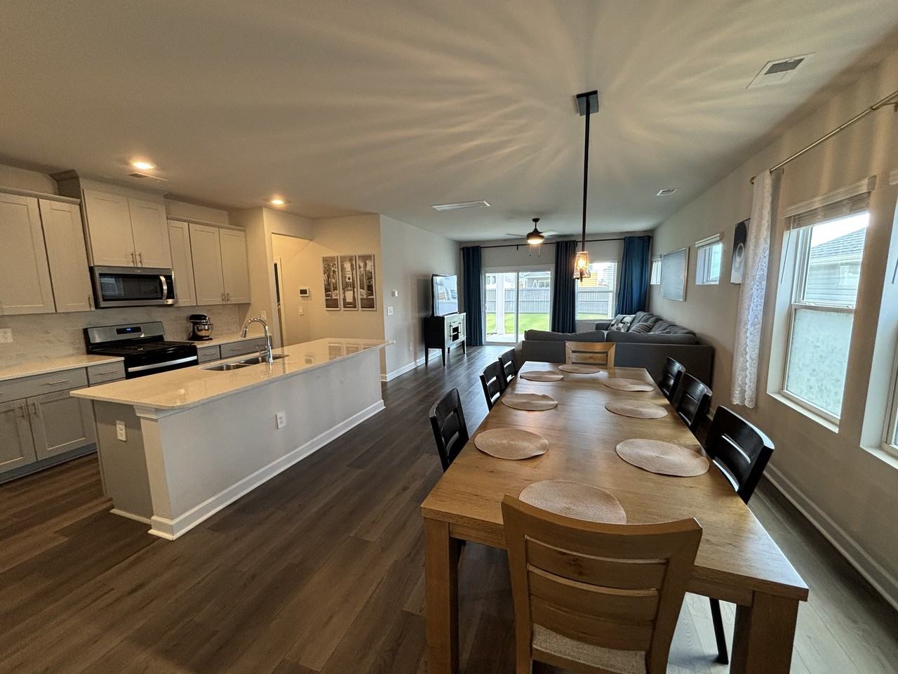 702 Whitebark Dr - Photo 2 of 18