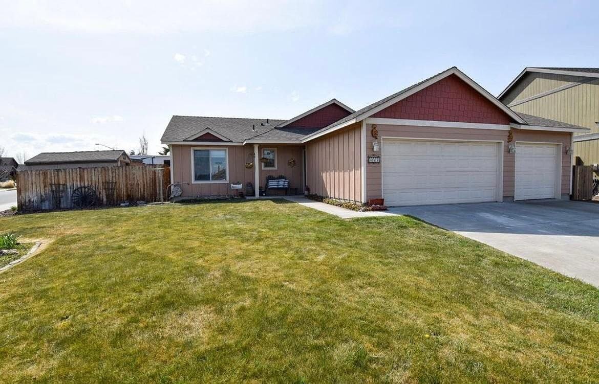 993 Sw 25th Ln - Photo 2 of 20