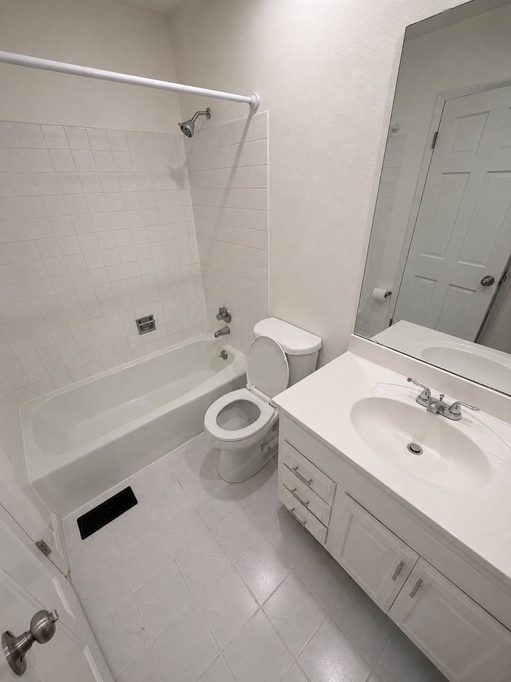 812 Samone Ct - Photo 7 of 15