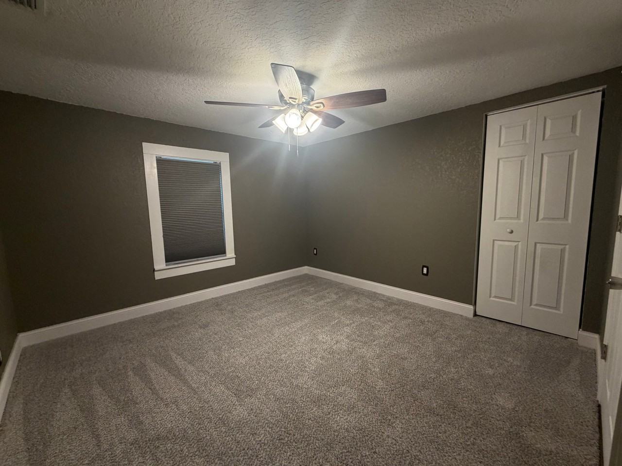 916 4th Ave - Photo 3 of 10