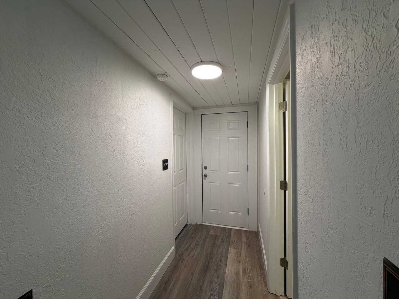 916 4th Ave - Photo 5 of 10
