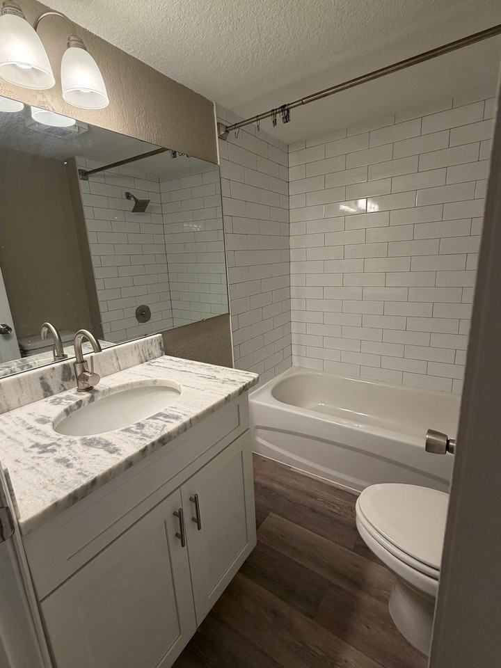 916 4th Ave - Photo 7 of 10