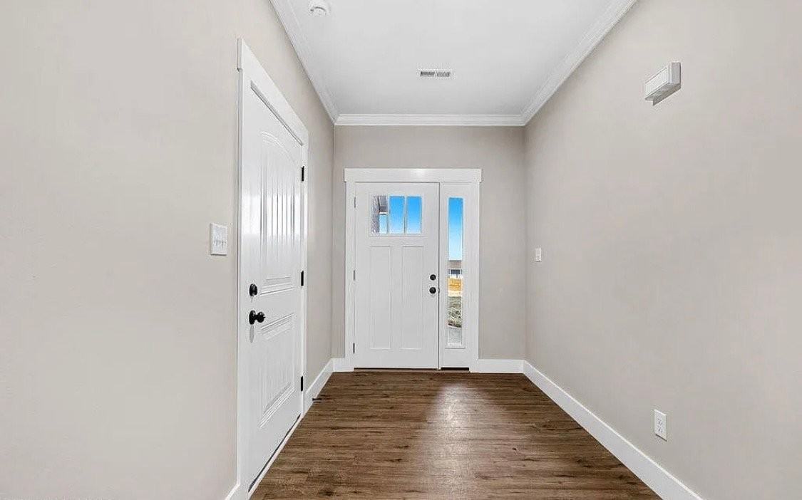 719 Haig St - Photo 4 of 18