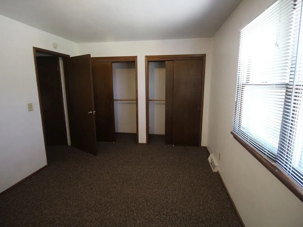 10723 W Wren Ave - Photo 2 of 12