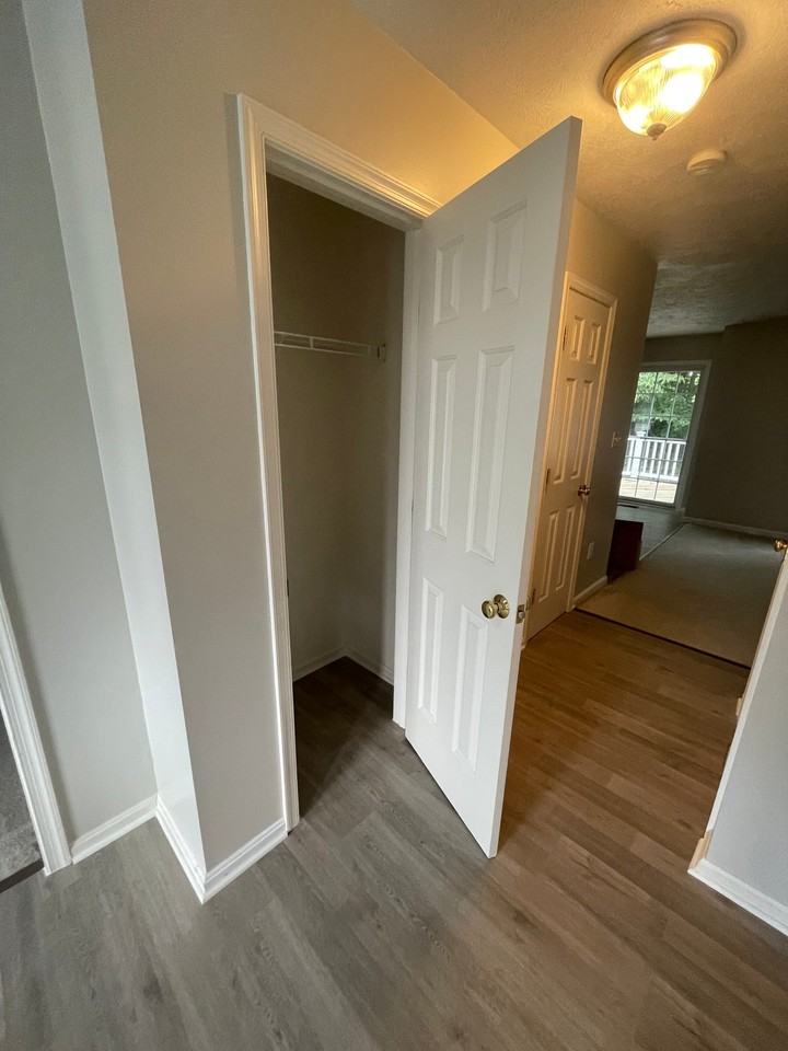 9035 Mullen Rd - Photo 4 of 20