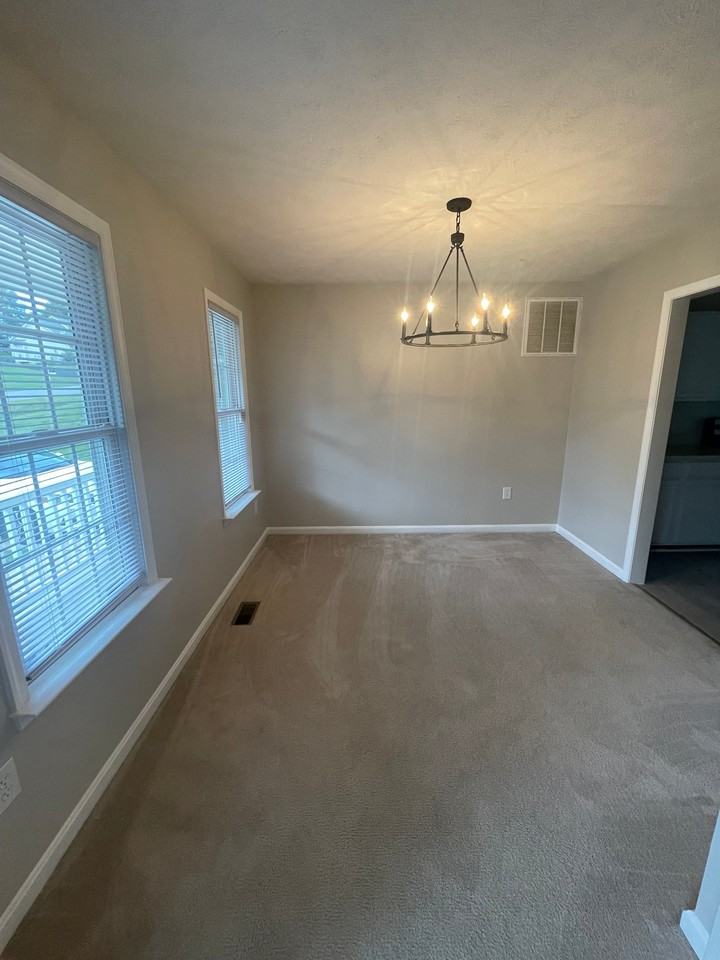 9035 Mullen Rd - Photo 5 of 20
