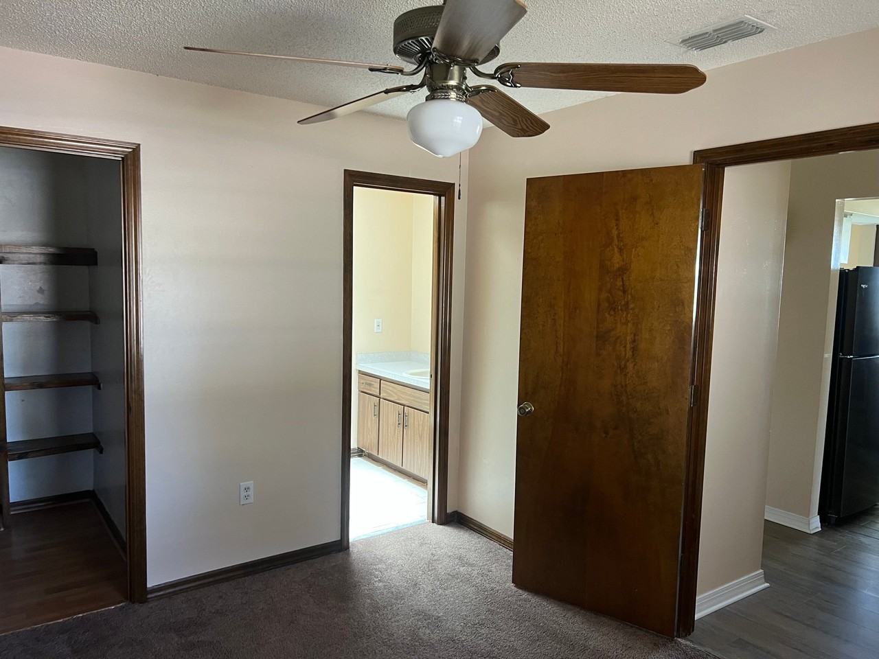 937 Michigan Ave - Photo 5 of 12