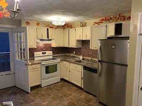 54 Pinehurst Ave - Photo 3 of 5