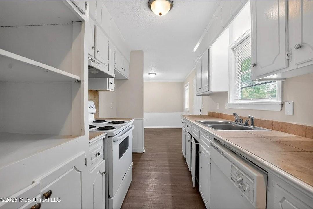 148 York Dr - Photo 6 of 11