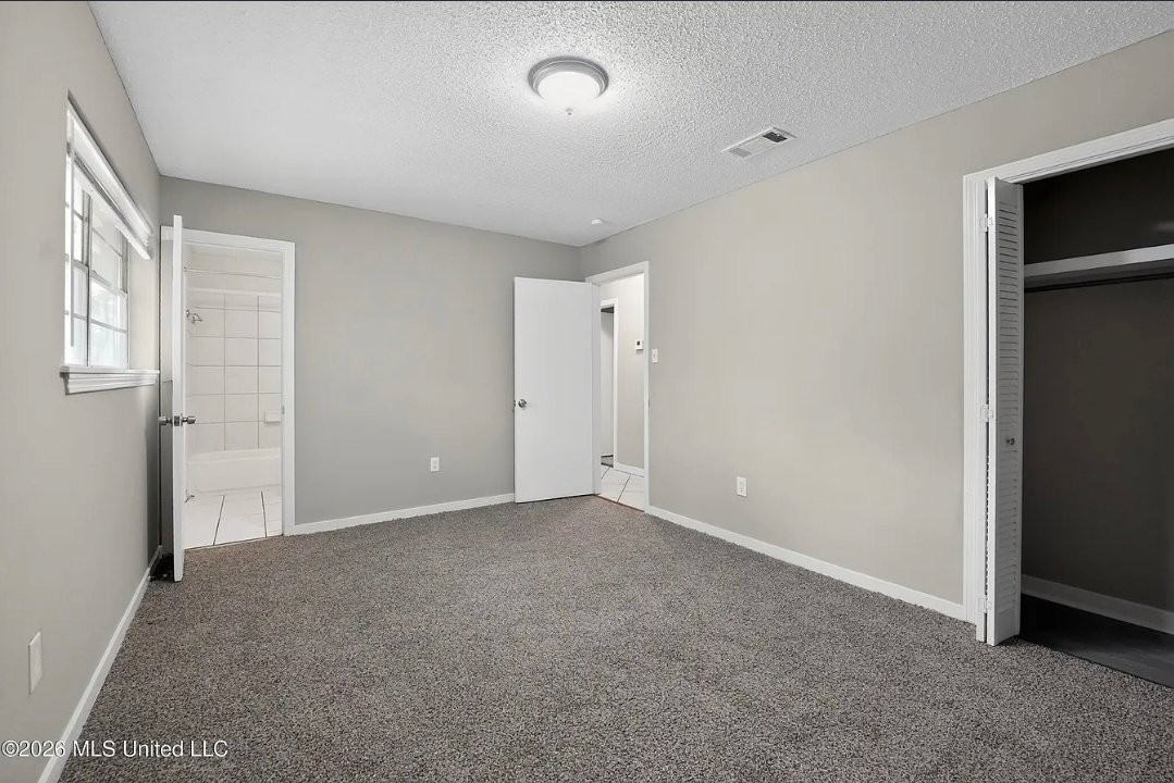 148 York Dr - Photo 7 of 11