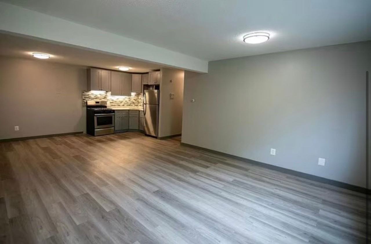 608 Allen St #C5 - Photo 2 of 5