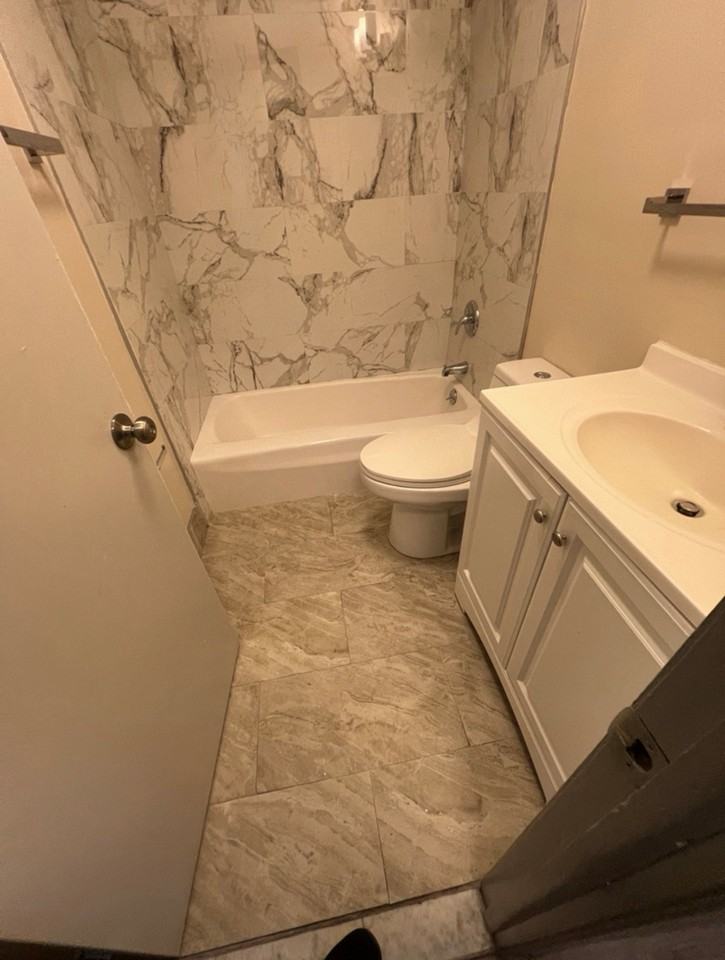 608 Allen St #C5 - Photo 3 of 5
