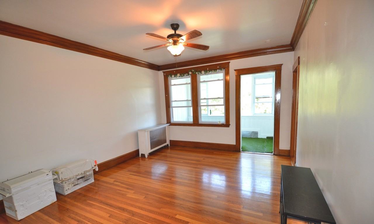 22 Chiswick Rd #13 - Photo 2 of 8