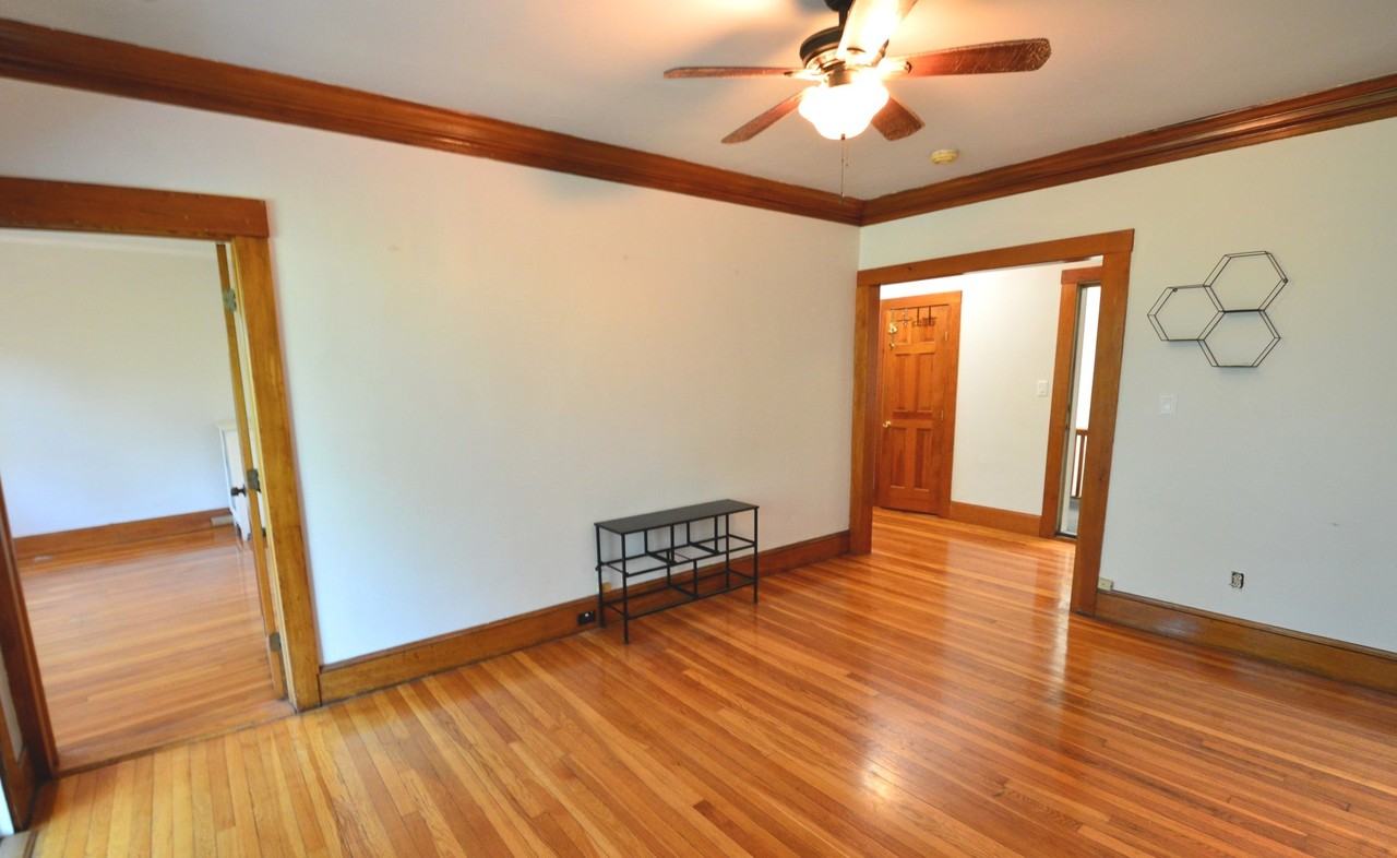 22 Chiswick Rd #13 - Photo 4 of 8