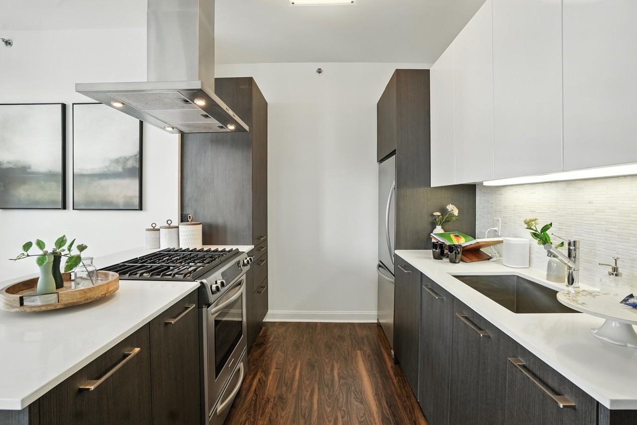 115 W Wacker Dr - Photo 2 of 13
