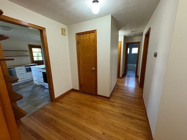 70 Short Beach Rd - Photo 2 of 11