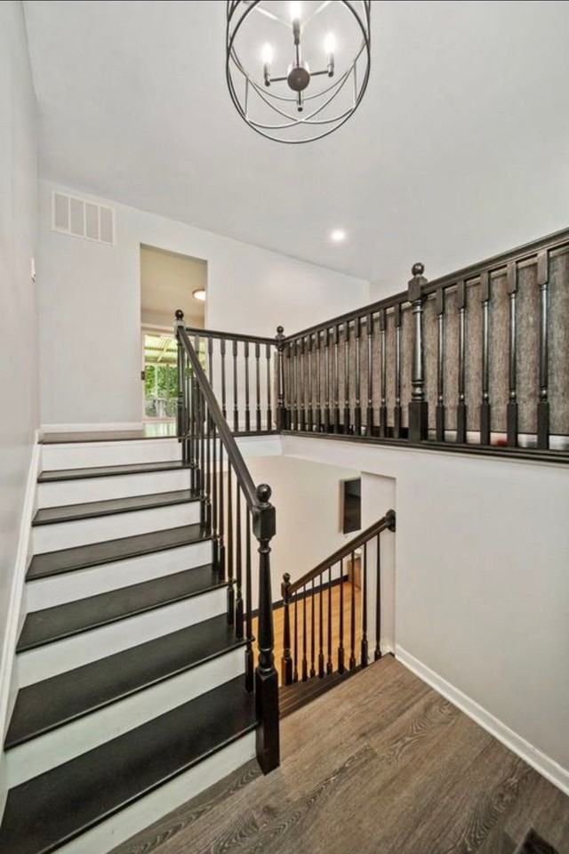 2516 Jackson Dr - Photo 2 of 13