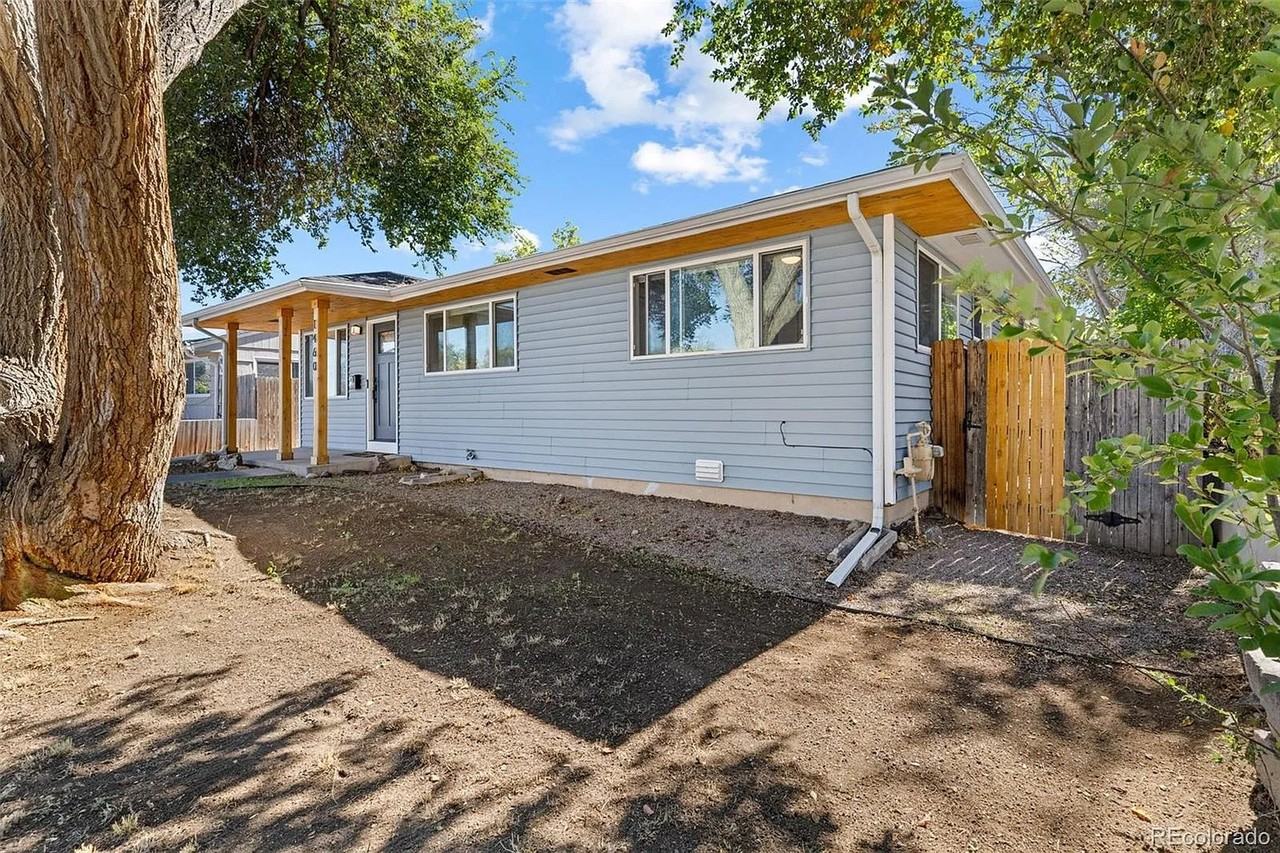 1460 W Alaska Pl - Photo 3 of 20